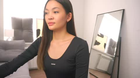 kim online show from March 10, 1:10 pm