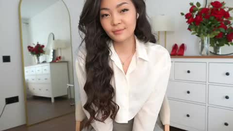 kim online show from June 7, 9:46 am