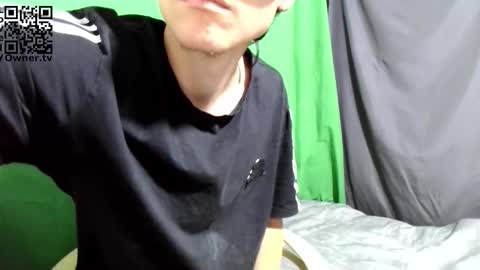 Snapshot of lovelyowner chatting on November 29, 11:52 pm .com online show from November 29, 11:52 pm