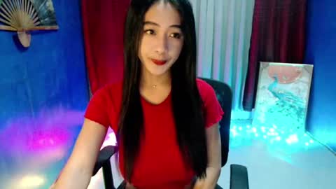 Snapshot of lovelypetite143 chatting on July 13, 6:00 pm lovelypetite143 online show from July 13, 6:00 pm