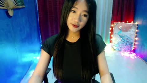 Snapshot of lovelypetite143 chatting on August 3, 5:27 pm lovelypetite143 online show from August 3, 5:27 pm