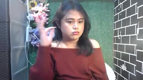 Snapshot of lovelypinaychubsx chatting on October 23, 9:46 pm lovely online show from October 23, 9:46 pm