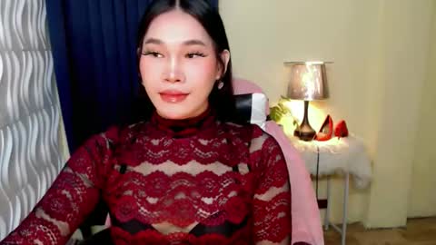 STWEET LINA online show from December 3, 5:55 pm