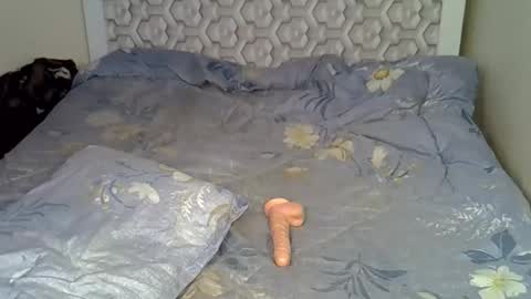 Snapshot of lovelytin chatting on September 12, 7:03 pm lovelytin online show from September 12, 7:03 pm