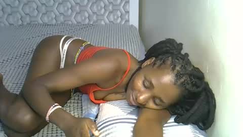 Snapshot of lovelytin chatting on October 27, 7:29 pm lovelytin online show from October 27, 7:29 pm