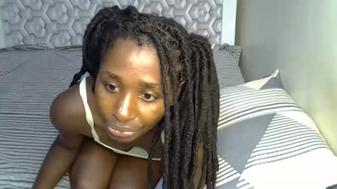 Snapshot of lovelytin chatting on October 31, 8:10 pm lovelytin online show from October 31, 8:10 pm