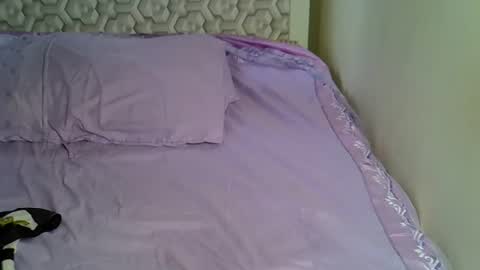 Snapshot of lovelytin chatting on November 30, 1:04 pm lovelytin online show from November 30, 1:04 pm