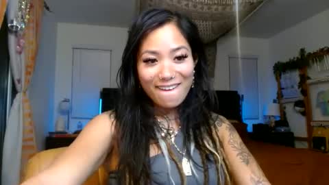 lovelyxmacii online show from September 12, 5:29 am