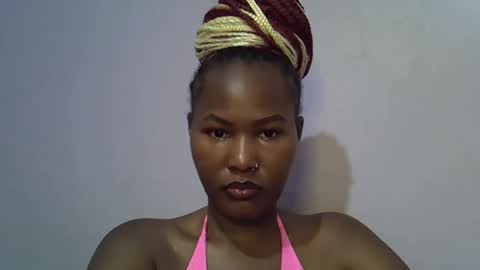 Snapshot of lovelyy_dreams chatting on May 5, 4:59 pm Hanna online show from May 5, 4:59 pm