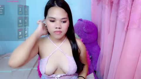 lovelyy_leah online show from August 1, 11:53 am