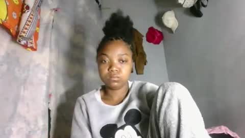 Snapshot of lovemarie08 chatting on April 13, 12:49 am lovemarie08 online show from April 13, 12:49 am