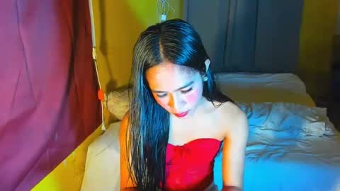 Snapshot of lovemarie19x chatting on June 29, 12:50 am pauleen online show from June 29, 12:50 am