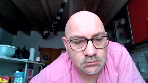 Snapshot of lover010983 chatting on February 24, 8:27 am lover010983 online show from February 24, 8:27 am