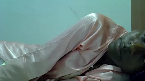 Snapshot of lovergal222 chatting on January 8, 5:37 am lovergal222 online show from January 8, 5:37 am