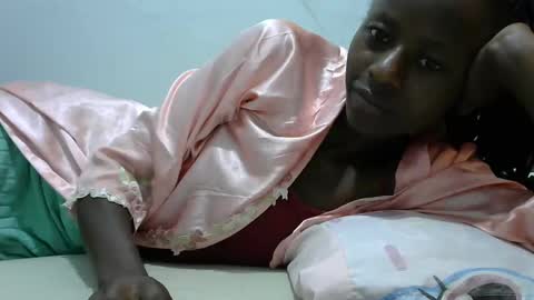 Snapshot of lovergal222 chatting on January 25, 8:21 am lovergal222 online show from January 25, 8:21 am