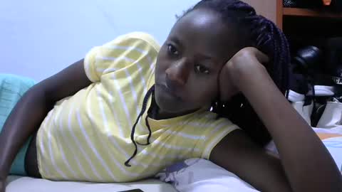 Snapshot of lovergal222 chatting on February 3, 7:52 pm lovergal222 online show from February 3, 7:52 pm