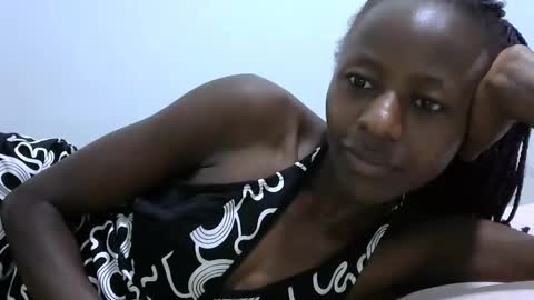 Snapshot of lovergal222 chatting on February 11, 9:25 pm lovergal222 online show from February 11, 9:25 pm