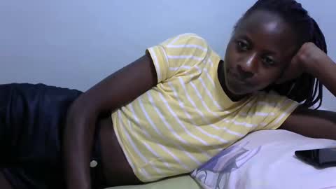 Snapshot of lovergal222 chatting on February 15, 10:42 pm lovergal222 online show from February 15, 10:42 pm