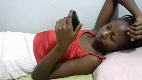 Snapshot of lovergal222 chatting on February 20, 9:09 pm lovergal222 online show from February 20, 9:09 pm