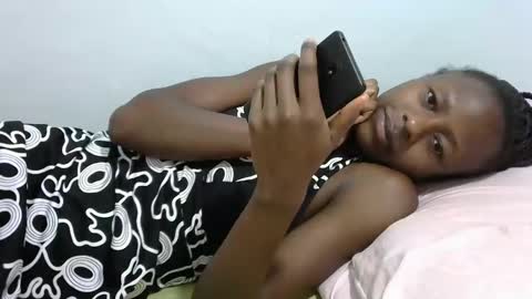 Snapshot of lovergal222 chatting on February 23, 6:07 am lovergal222 online show from February 23, 6:07 am