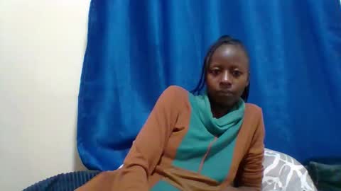 Snapshot of lovergal222 chatting on December 22, 5:21 pm lovergal222 online show from December 22, 5:21 pm