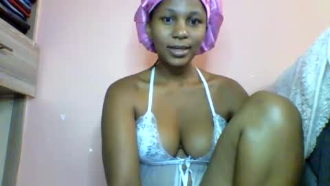 lovergal257 online show from March 24, 7:35 am