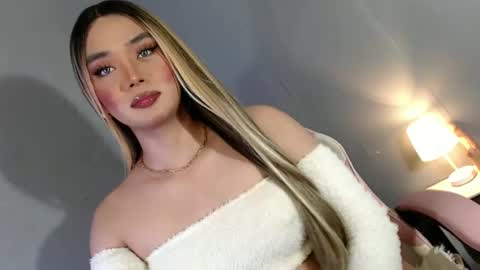 lovers moon22 online show from December 6, 11:47 pm