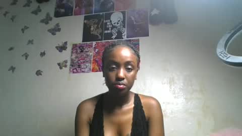 Snapshot of lovers_oncam chatting on June 29, 1:00 pm RedJoy online show from June 29, 1:00 pm