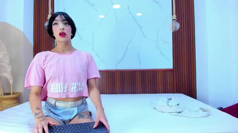 sofia and bryan online show from November 26, 8:10 pm