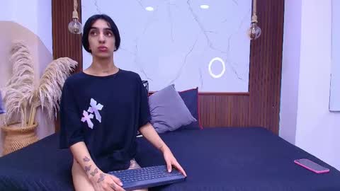 sofia and bryan online show from June 8, 2:01 am