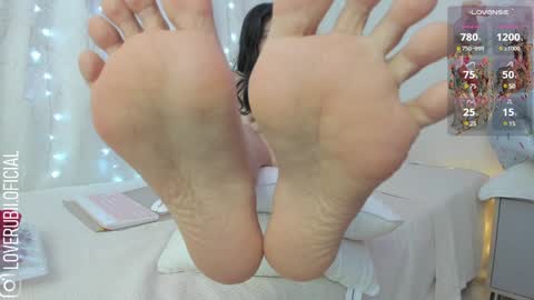 Snapshot of loverubii chatting on December 22, 3:33 am loverubii online show from December 22, 3:33 am