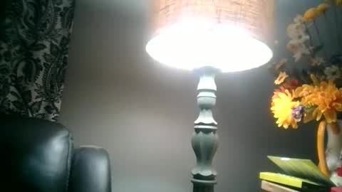 Snapshot of loves_pimk_snapper chatting on March 2, 1:26 am loves_pimk_snapper online show from March 2, 1:26 am