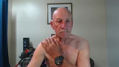 Snapshot of lovesblackazz chatting on November 7, 10:48 am Lovesblackazz online show from November 7, 10:48 am