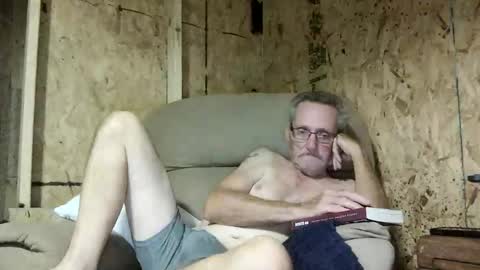 just here to have fun and cum online show from November 6, 11:26 pm