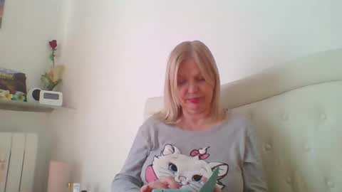 Snapshot of lovestar544963 chatting on January 26, 1:25 pm Marlyn online show from January 26, 1:25 pm