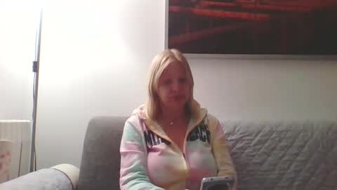 Snapshot of lovestar544963 chatting on December 4, 4:59 pm Marlyn online show from December 4, 4:59 pm