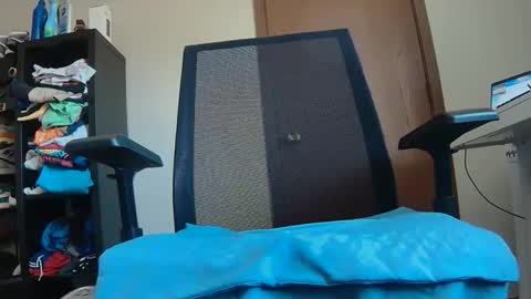 lovestrapons1 online show from March 17, 1:14 pm