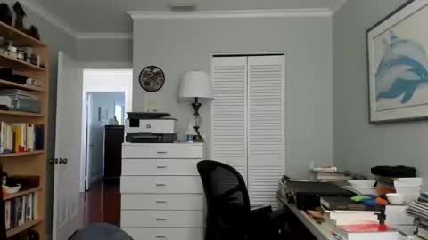 Snapshot of lovestylistwomen chatting on December 5, 5:53 pm Michael online show from December 5, 5:53 pm