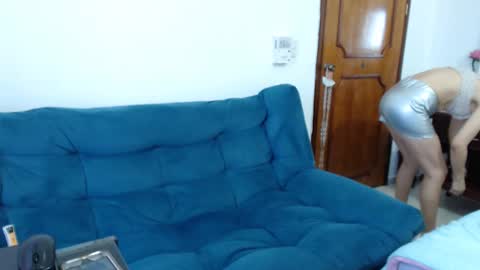 Snapshot of loveuniverse8 chatting on February 24, 12:59 pm cutelucy 3 online show from February 24, 12:59 pm