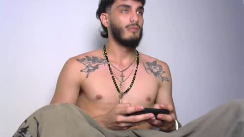 lovexjuxn77 online show from February 22, 11:58 pm