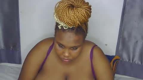 loveytiana online show from March 8, 5:28 pm