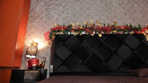 Darcy online show from December 17, 3:17 pm