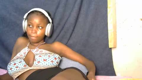 lovly_lastborn online show from October 14, 8:37 am