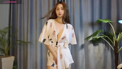 Snapshot of lowkeywild_ chatting on June 19, 3:55 am lowkeywild_ online show from June 19, 3:55 am