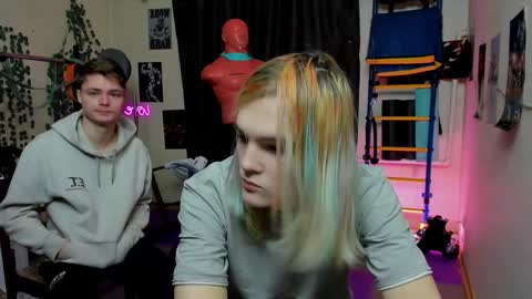 Snapshot of loyasteve chatting on December 17, 7:50 am VECTORSTEVEPVT IS OPEN online show from December 17, 7:50 am