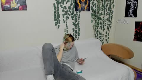 Snapshot of loyasteve chatting on January 14, 12:03 pm VECTORSTEVEPVT IS OPEN online show from January 14, 12:03 pm