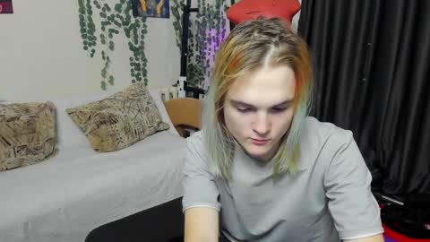 Snapshot of loyasteve chatting on January 18, 9:24 am VECTORSTEVEPVT IS OPEN online show from January 18, 9:24 am