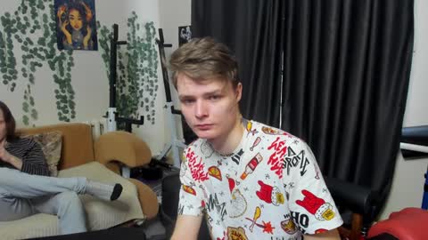 Snapshot of loyasteve chatting on January 26, 9:51 am VECTORSTEVEPVT IS OPEN online show from January 26, 9:51 am