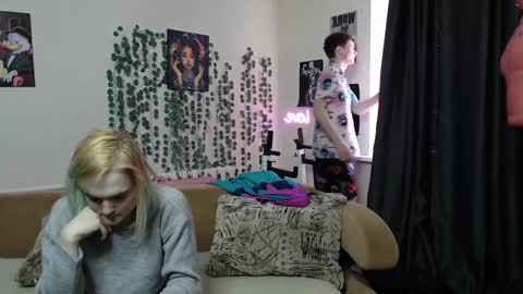 Snapshot of loyasteve chatting on February 7, 9:26 am VECTORSTEVEPVT IS OPEN online show from February 7, 9:26 am