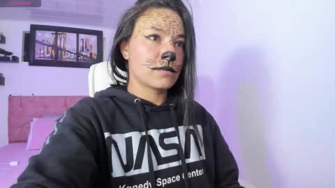 Snapshot of lrousse chatting on October 28, 8:22 pm lrousse online show from October 28, 8:22 pm